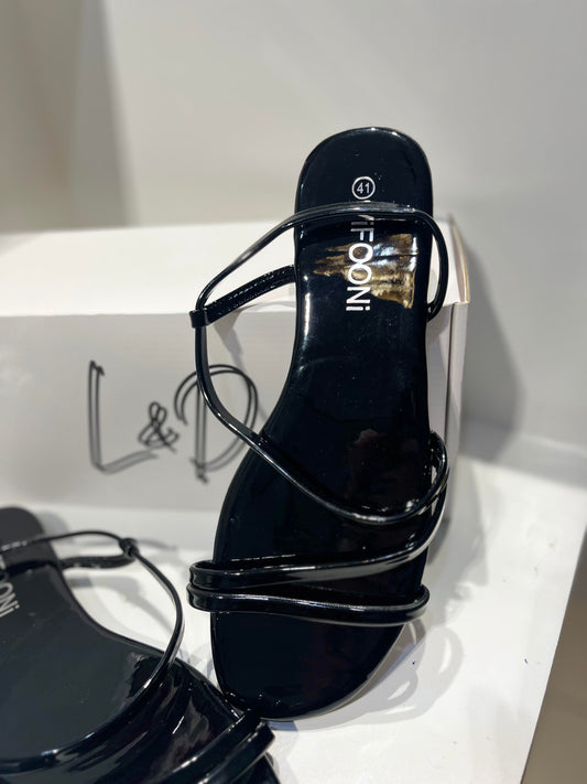 L&D Layla Women’s Strappy Flats Sandals