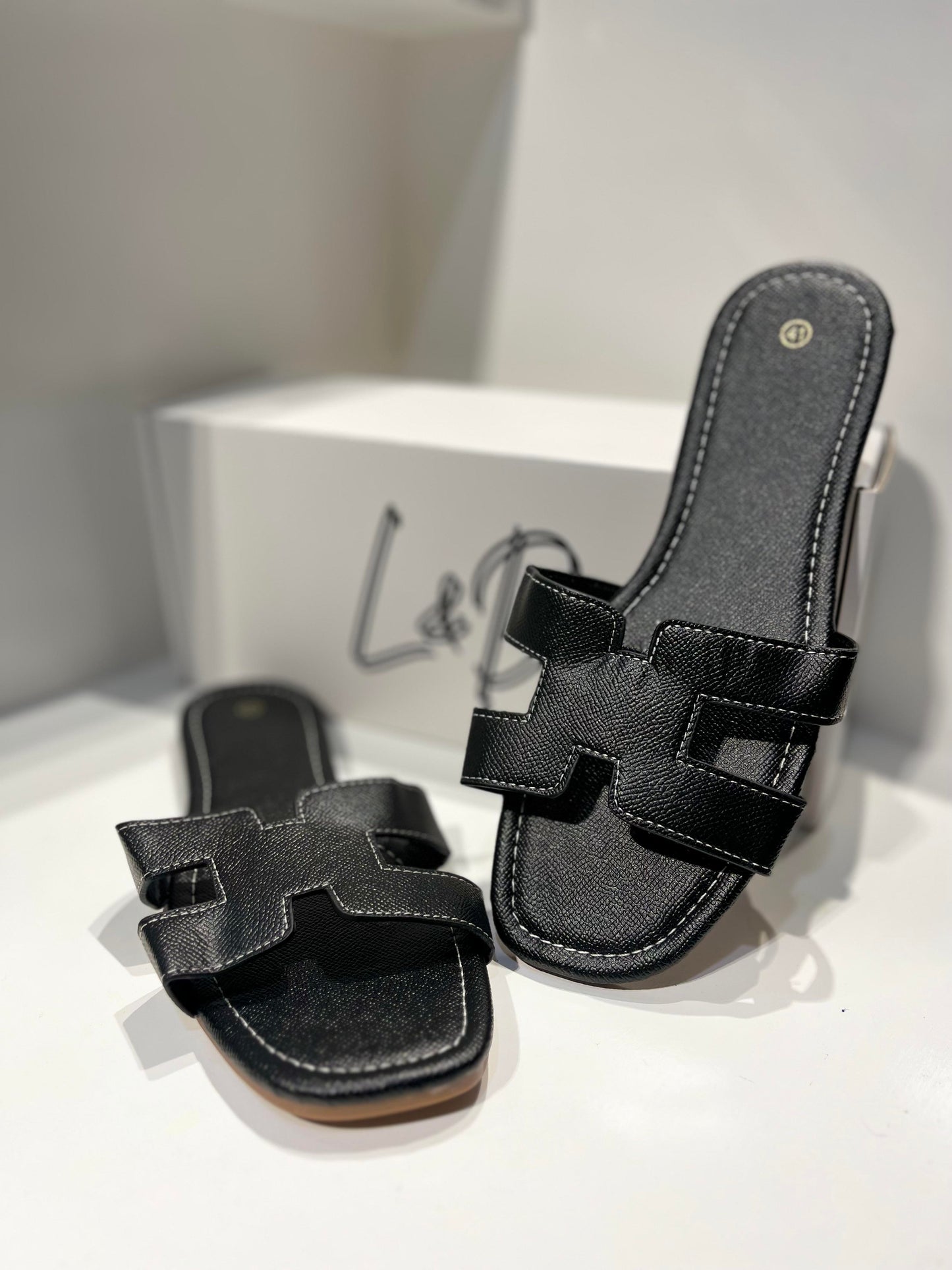 L&D Lea Sandals