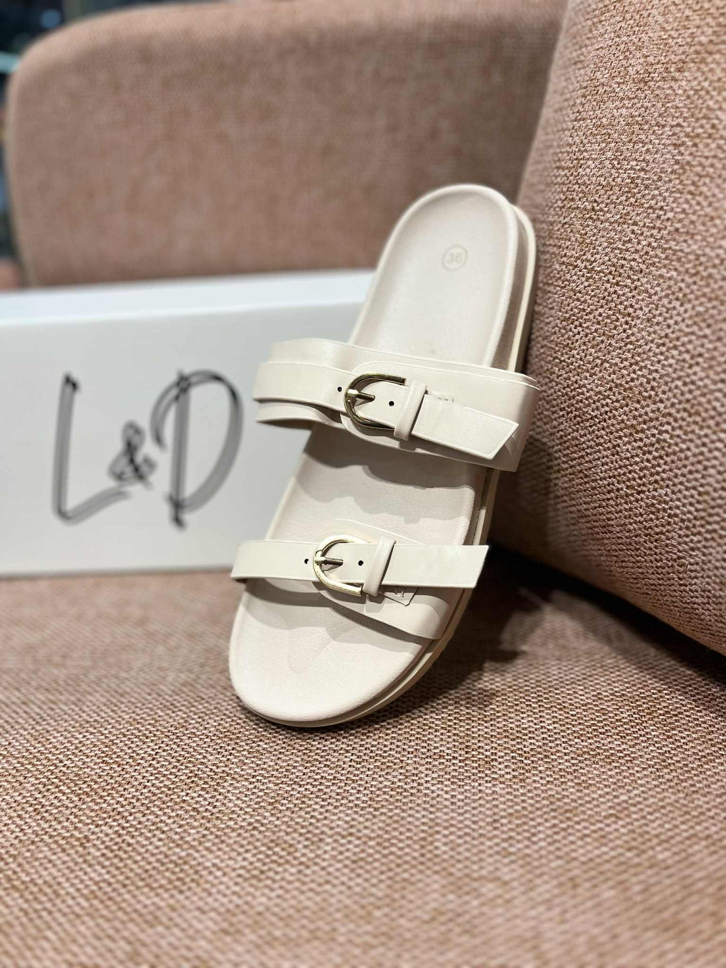 L&D Nika Sandals