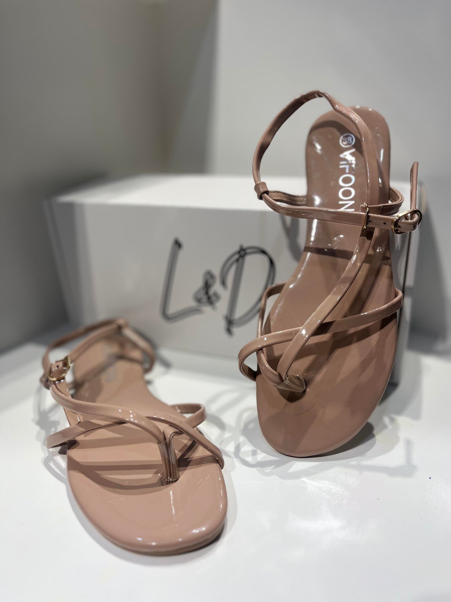 L&D Ramona Sandals Women's Strappy Glossy Flats