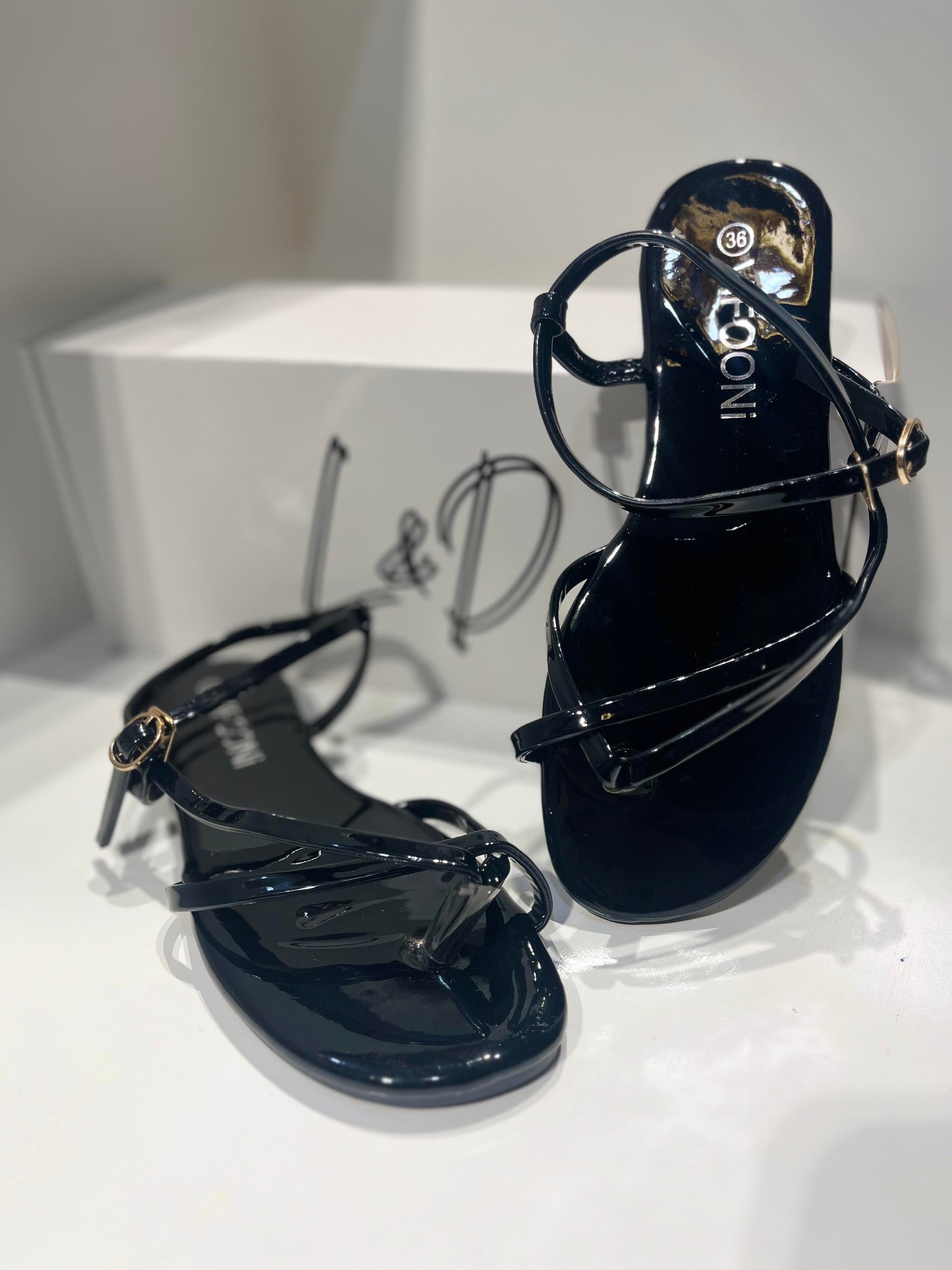 L&D Ramona Sandals Women's Strappy Glossy Flats
